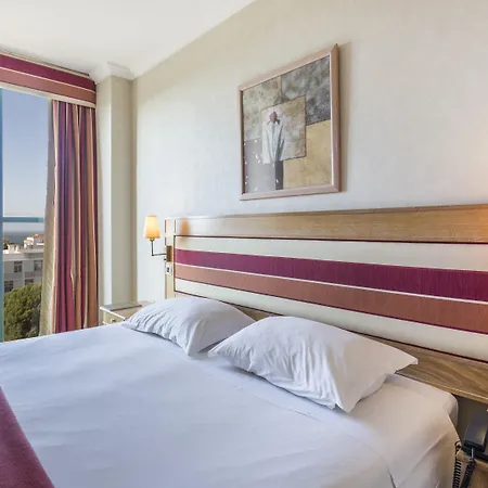Riviera Hotel