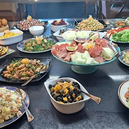 Riviera Carcavelos (Lisbon)