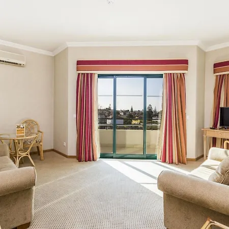 Otel Riviera 4*