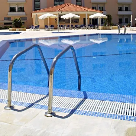 Otel Riviera 4*
