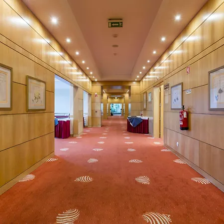 Riviera Carcavelos (Lisbon)