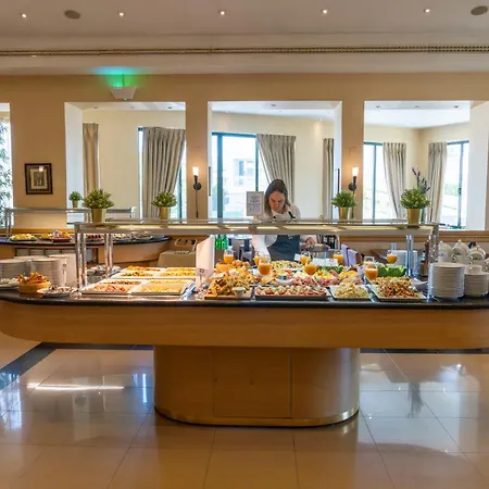 Otel Riviera 4*